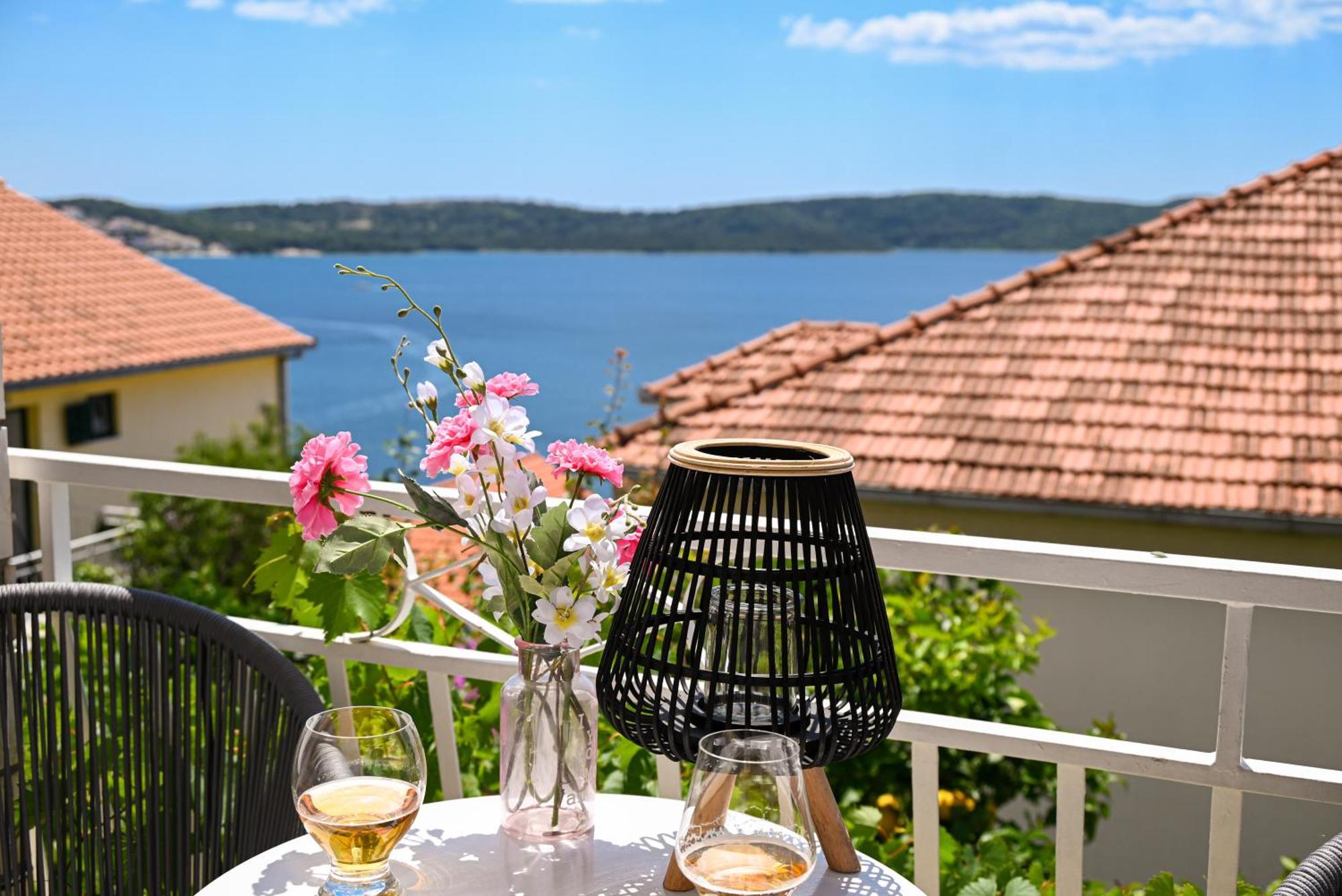 Apartment Spira Puovica Trogir Room photo
