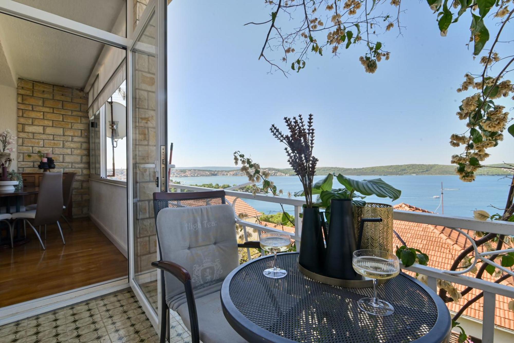 Apartment Spira Puovica Trogir Exterior photo