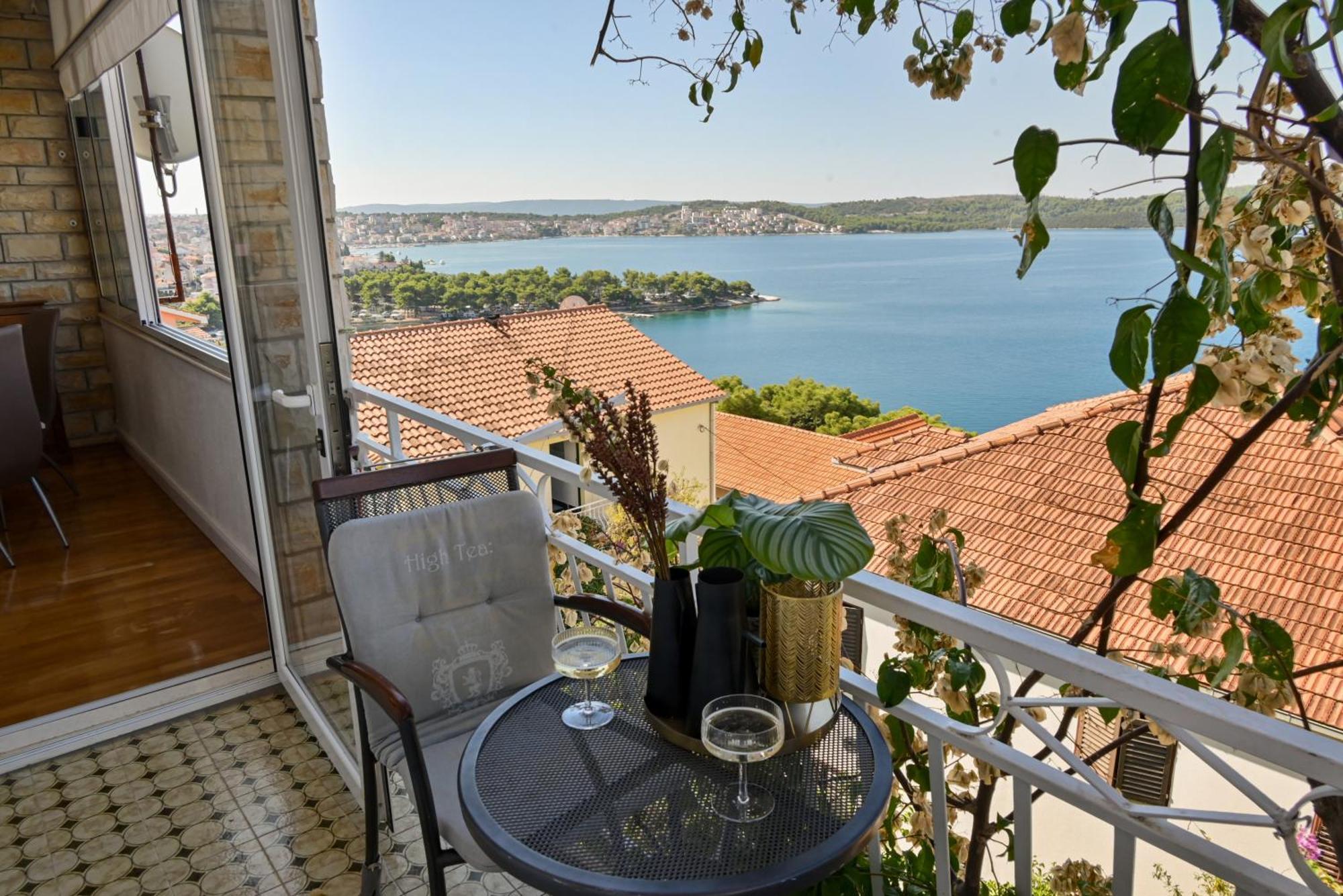 Apartment Spira Puovica Trogir Exterior photo