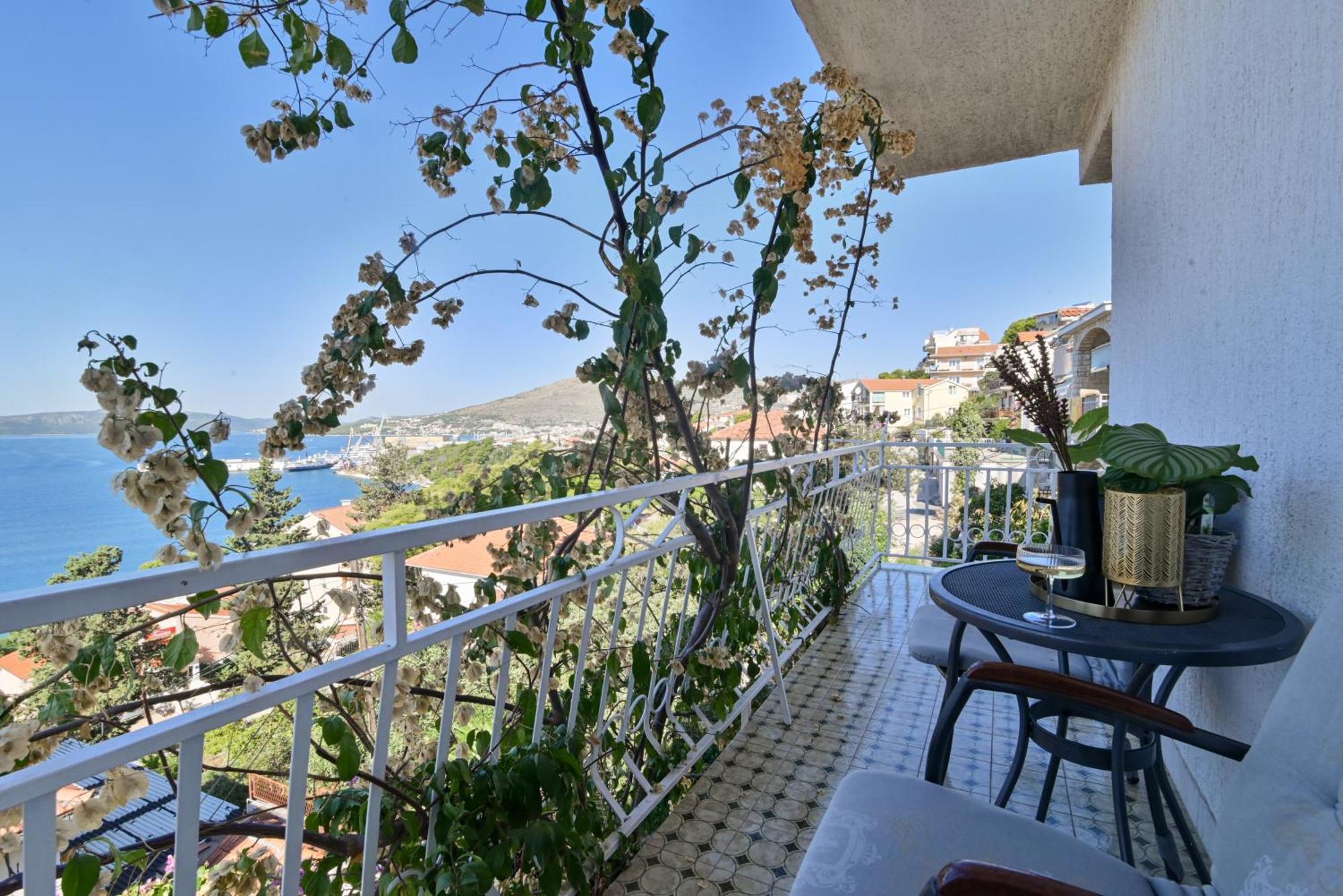 Apartment Spira Puovica Trogir Exterior photo