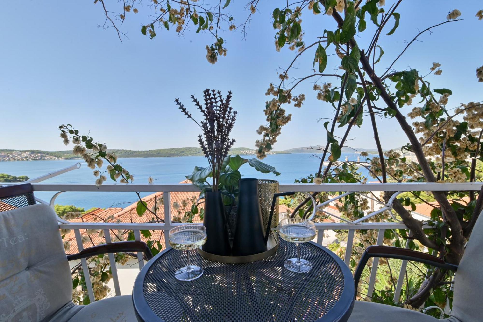 Apartment Spira Puovica Trogir Exterior photo