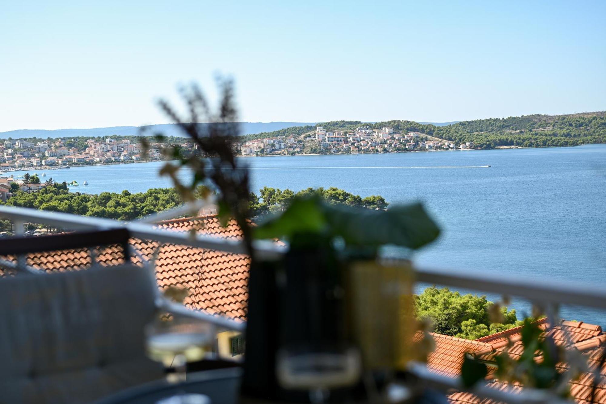 Apartment Spira Puovica Trogir Exterior photo